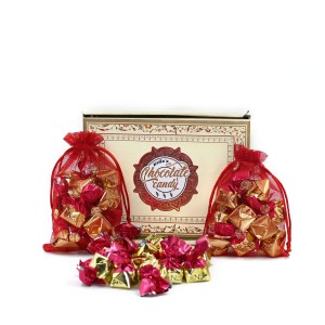 strawberry Fantasy in Chocolates  Benzo Cocoa's truffels  gift box